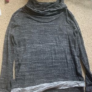 Women’s XL gray sweater.